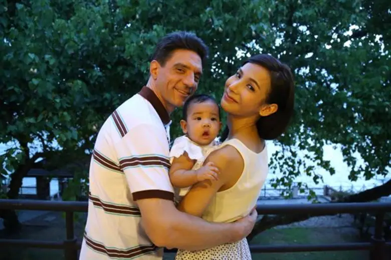 ทีวีไกด์: เรื่องย่อภาพยนตร์เรื่อง  “ ในความรักมีความลับ ......ในความลับมีความรัก” รัก ข้าม เลือด