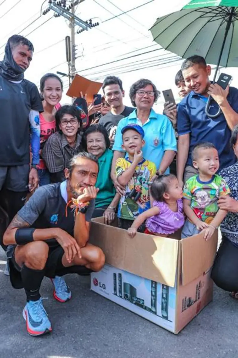 ทีวีไกด์: รายการ “Life.beats (ไลฟ์ บีทส)” “ตูน บอดี้สแลม” เผยไม่ท้อ... ยกรอยยิ้มแฟน ร่วม “ก้าวคนละก้าว” คือ “ฮีโร่” ใน “ไลฟ์บีทส