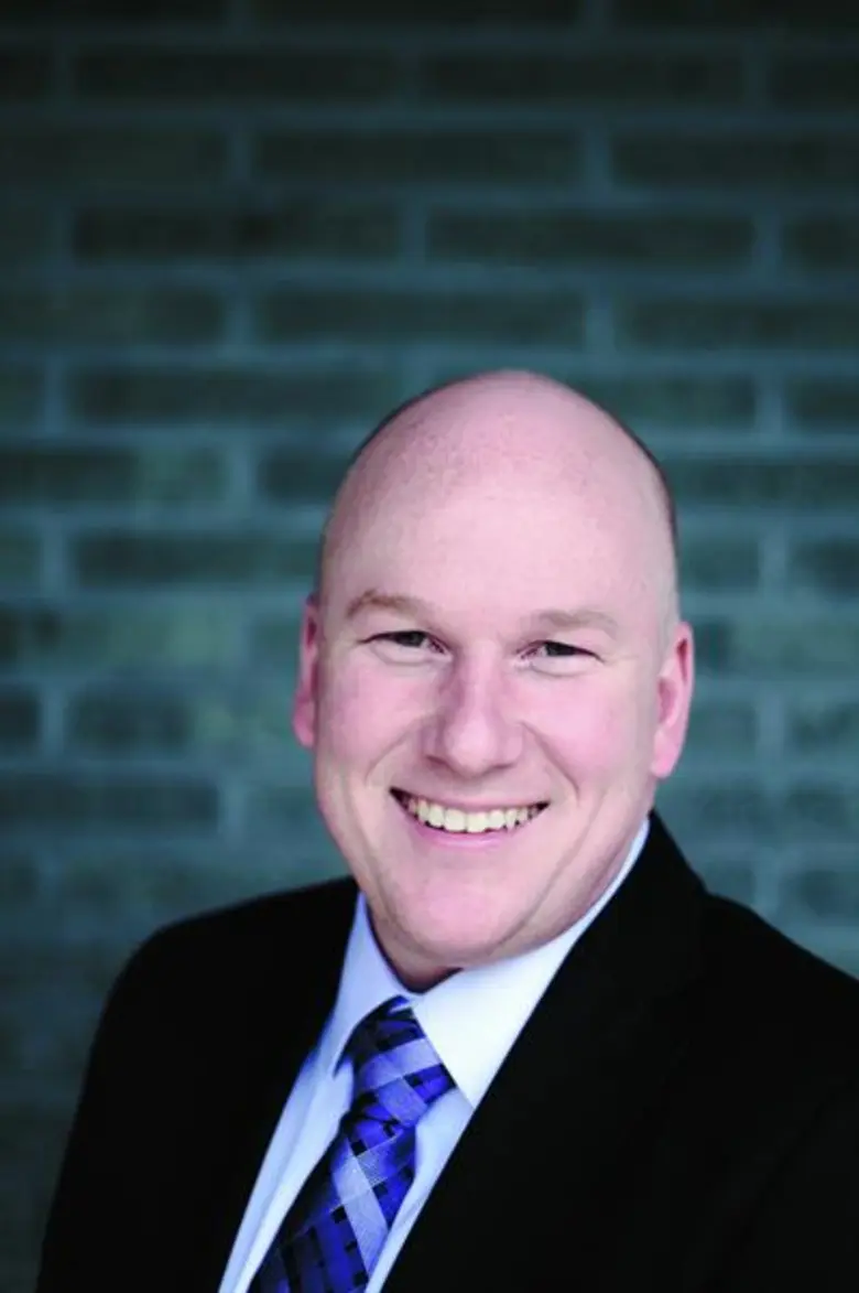 โดย: นายแดน แมทธิวส์ ประธานเจ้าหน้าที่ฝ่า...