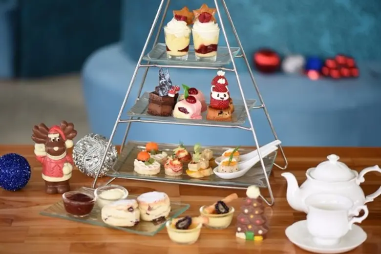 โรงแรมดุสิตธานี กรุงเทพฯ นำเสนอชุดน้ำชายา...