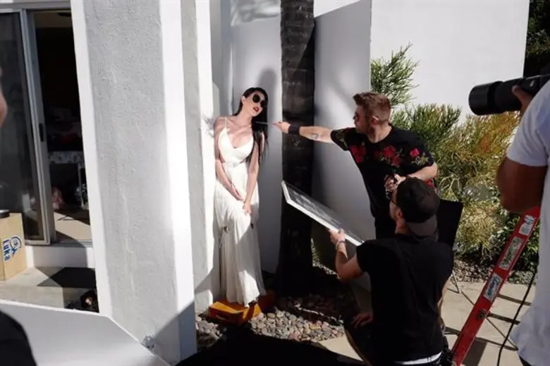 ใหม่ ฮอตเฟ่อร์!! ซุ่มบินร่วมงานซุป’ตาร์ฮอลลีวู้ด