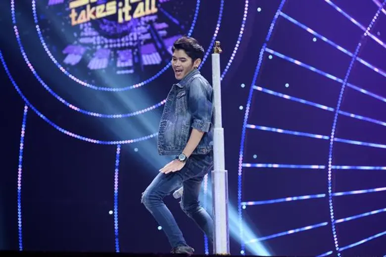 ทีวีไกด์: รายการ “ร้องแลก แจกเงิน Singer Takes It All” (ซิงเกอร์ เทคอิท ออล) “ศร สินชัย” เยือนสมรภูมิเวทีเดือด “ร้องแลก แจกเงินฯ” ผู้เข้าแข่งขันสาดเสียงเปิดศึกใหญ่ เหตุ คุณพ่อสั่งลุย-คุยยายสั่งสู้!!!