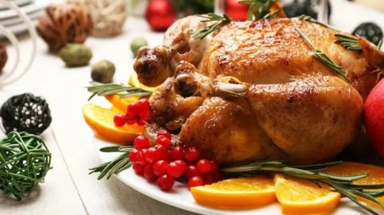 เฉลิมฉลองวันคริสต์มาสกับครอบครัวและผองเพื...