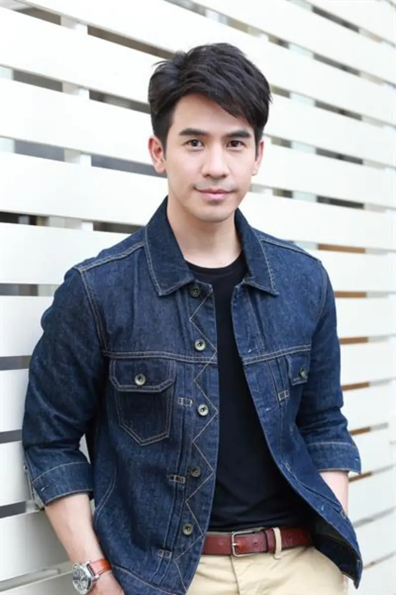 “โป๊บ- ธนวรรธน์” พลิกบทบาท สุดฮา!! กับ “ลุงเต็ง” ตลก น่ารัก ในละคร “พ่อยุ่งลุงไม่ว่าง”