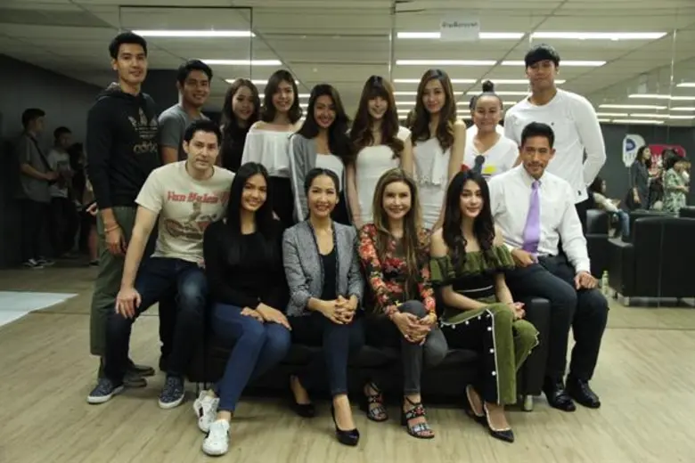 เอ๊ะ-อิศริยา สายสนั่น ผู้จัด นำทีมนักแสดง...