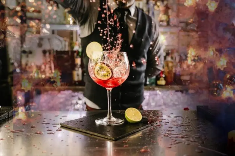 ขอเชิญคุณพร้อมครอบครัวและคนที่คุณรัก มาร่...