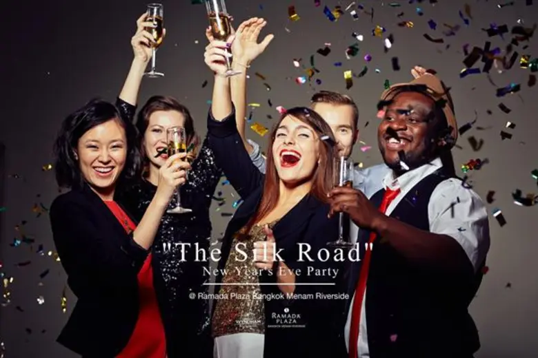 ฉลองส่งท้ายปี 2560 คืนวันอาทิตย์ที่ 31 ธั...