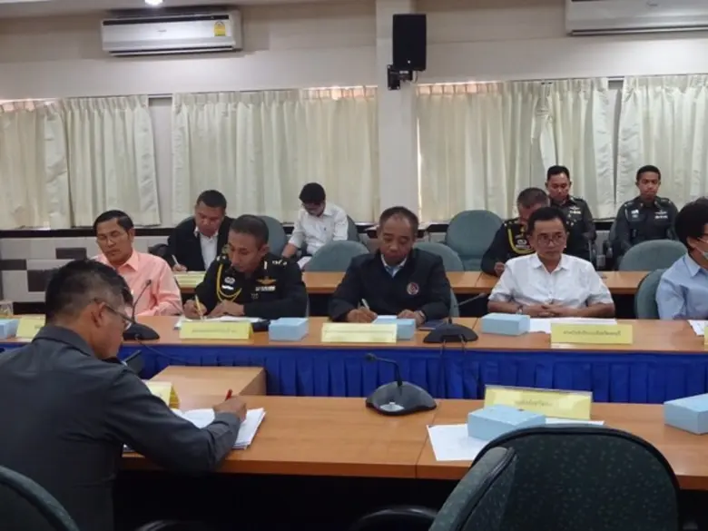 กอ.รมน.จังหวัด ช.บ. ประชุม"เตรียมความพร้อมในการรักษาความปลอดภัย และลดอุบัติเหตุทางถนนช่วงเทศกาลวันคริสมาสต์และวันขึ้นปีใหม่ 2561"