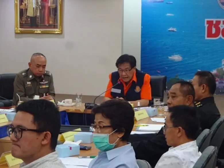 กอ.รมน.จังหวัด ช.บ. ประชุม"เตรียมความพร้อมในการรักษาความปลอดภัย และลดอุบัติเหตุทางถนนช่วงเทศกาลวันคริสมาสต์และวันขึ้นปีใหม่ 2561"