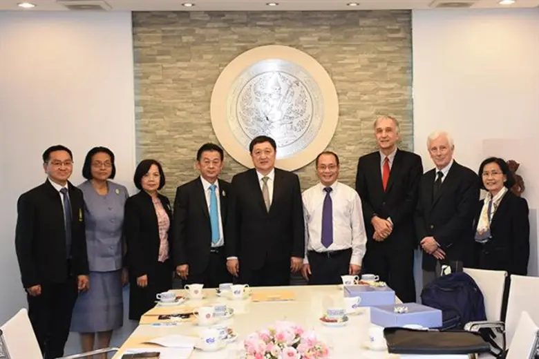 นายประสงค์ พูนธเนศ อธิบดีกรมสรรพากร พร้อม...