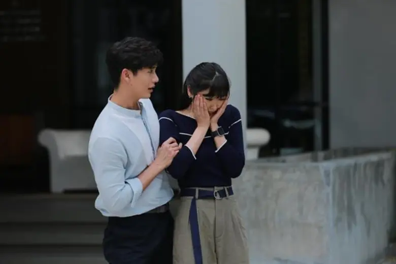 “พุฒ” เอาคืน “ยิปโซ” แกล้งกอดบอกรักต่อหน้าชาวบ้าน