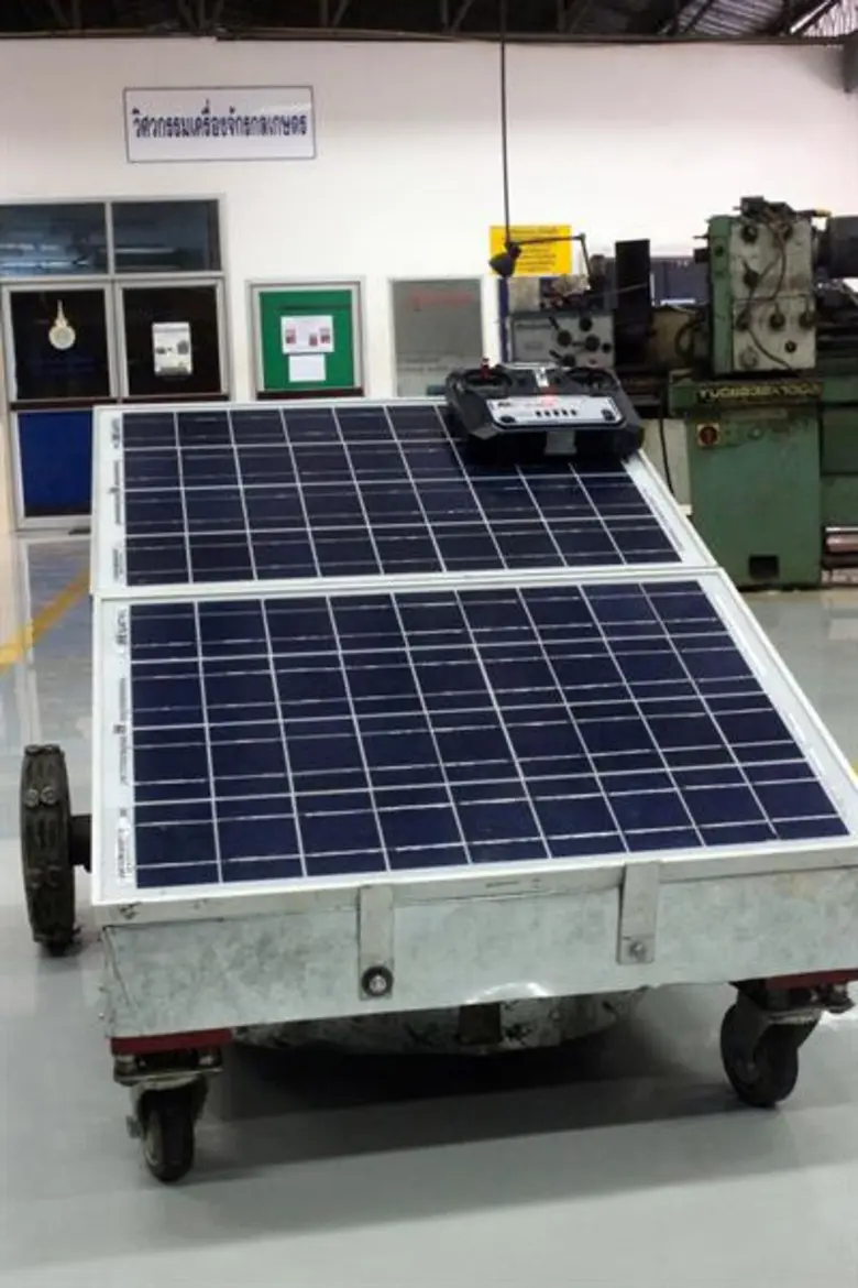 มทร.ธัญบุรี ออกแบบรถตัดหญ้าควบคุมด้วยรีโมทคอนโทรล โ...