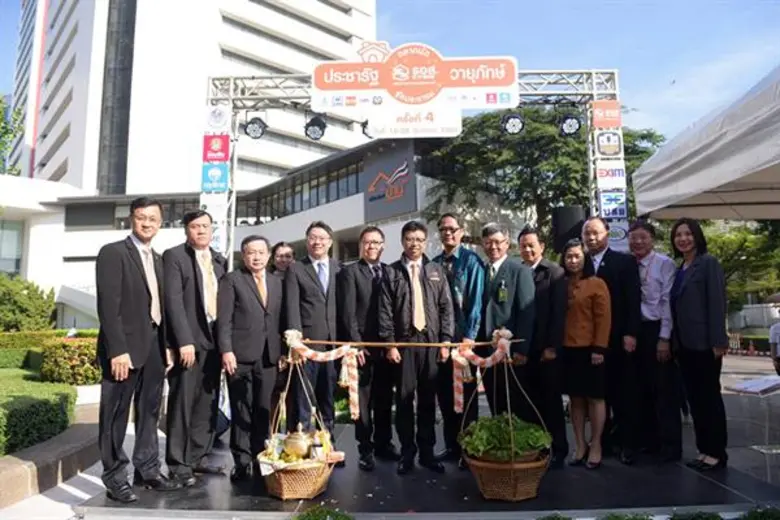 นายเลอพงษ์ ชูประยูร รองกรรมการผู้จัดการ ก...