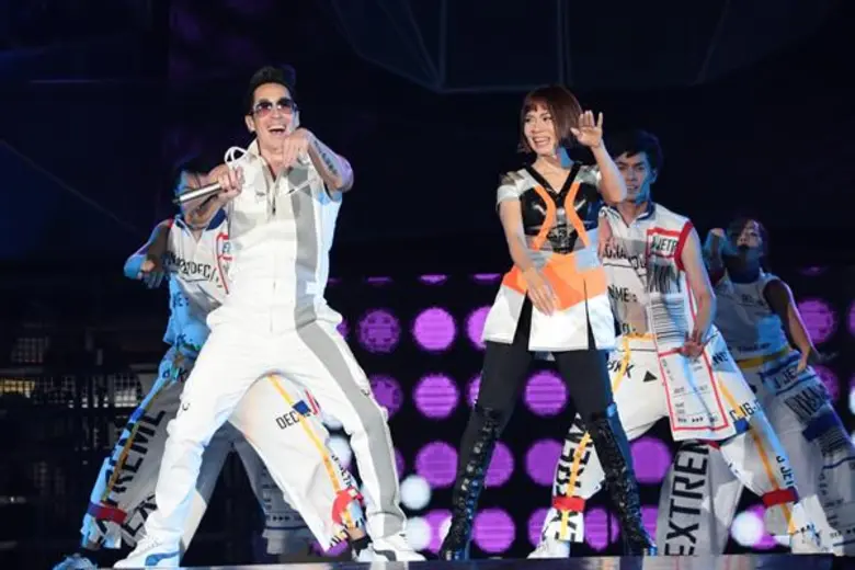 และใครจะไปคิดว่าจะได้เห็น ราชินีหมอลำ จิน...