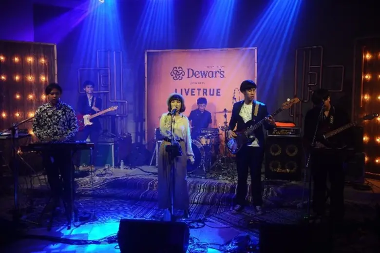 3 ศิลปินอินดี้พร้อมเซเลปคนดัง ร่วมสัมผัสประสบการณ์ดินเนอร์แบบสก็อตช์ 'LIVE TRUE’ครั้งแรกในเมืองไทย