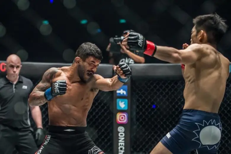 การแข่งขันศิลปะการป้องกันตัวที่ยิ่งใหญ่ที...