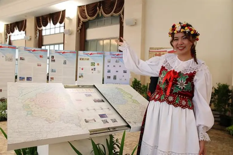 ไปรษณีย์ไทย เปิดนิทรรศการแสตมป์ “โปแลนด์แดนมหัศจรรย์” ชวนสำรวจประเทศโปแลนด์แบบรอบด้านผ่านแสตมป์ส่งตรงจากโปแลนด์ 18 ชุด