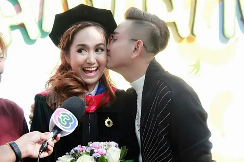 พ่อเอ ไชยา มิตรชัย เปิดใจถึงบัณฑิตใหม่ป้ายแดง แป้ง มิตรชัย