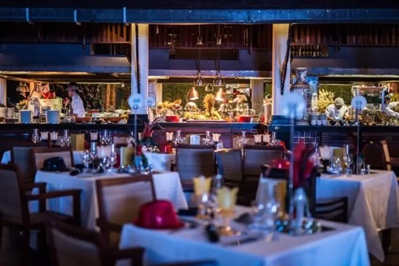 เฉลิมฉลองคืนส่งท้ายปีริมแม่น้ำเจ้าพระยาที่ อนันตรา ริเวอร์ไซด์ กรุงเทพฯ รีสอร์ท