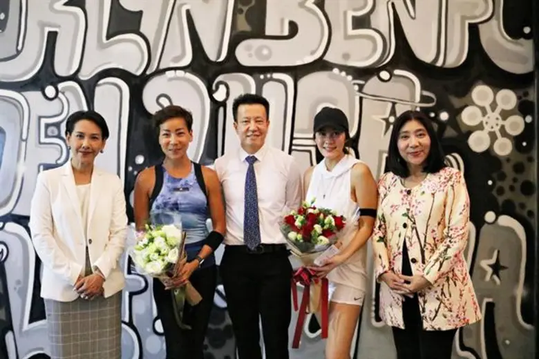 ช่อง 3 นำร่องบริจาคและส่งกำลังใจ “เจนี่-เมจิ” กิจกรรมปั่นจักรยาน Spin Bike Cycling หารายได้เข้า “มูลนิธิครอบครัวทหารผ่านศึก”