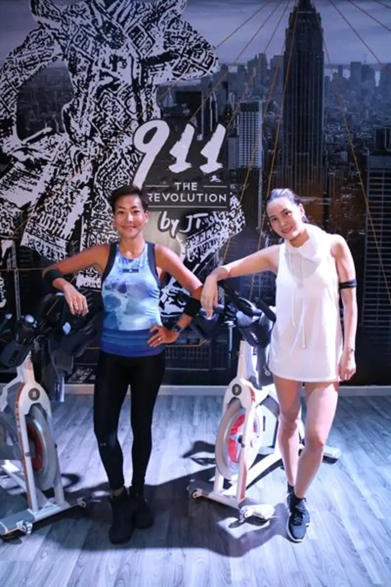 ช่อง 3 นำร่องบริจาคและส่งกำลังใจ “เจนี่-เมจิ” กิจกรรมปั่นจักรยาน Spin Bike Cycling หารายได้เข้า “มูลนิธิครอบครัวทหารผ่านศึก”