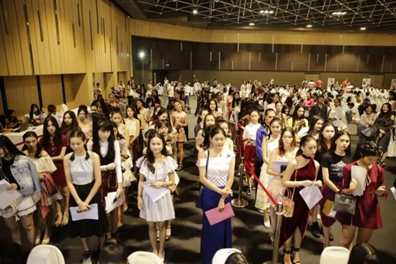 ซูมชัดๆ สวย เป๊ะปัง 50 สาวใส มิสทีน ไทยแลนด์ 2017