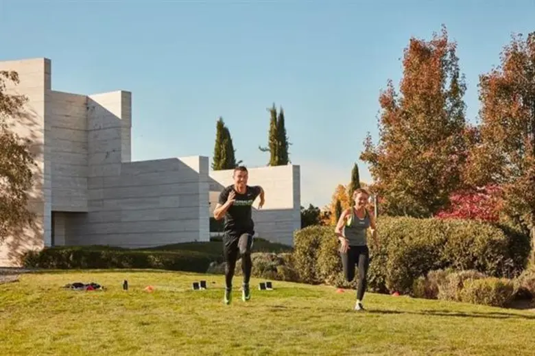 เมื่อเร็ว ๆ นี้ คุณซาแมนธา เคลย์ตัน ผู้อำ...