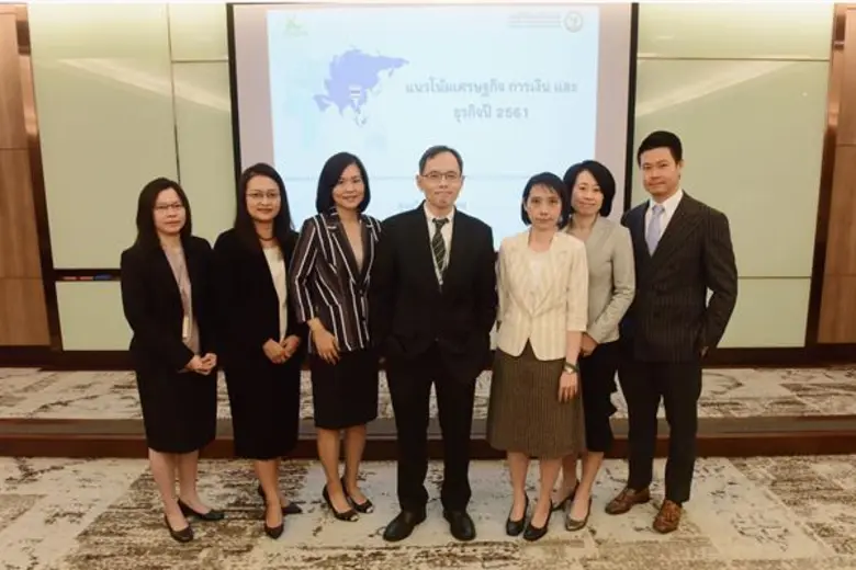 ดร.เชาว์ เก่งชน (กลาง) กรรมการผู้จัดการ พ...