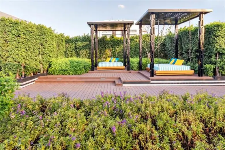 IHG opens fourth Holiday Inn Express(R) Hotel in Bangkok