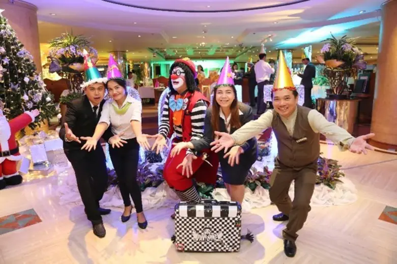 ห้องอาหารดิ เอมเมอรัลด์ ค็อฟฟี่ช็อพ โรงแร...