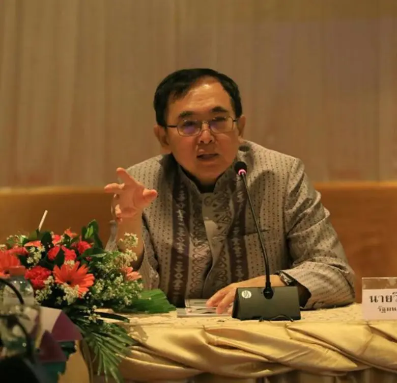 นายวีระ โรจน์พจนรัตน์ รัฐมนตรีว่าการกระทร...