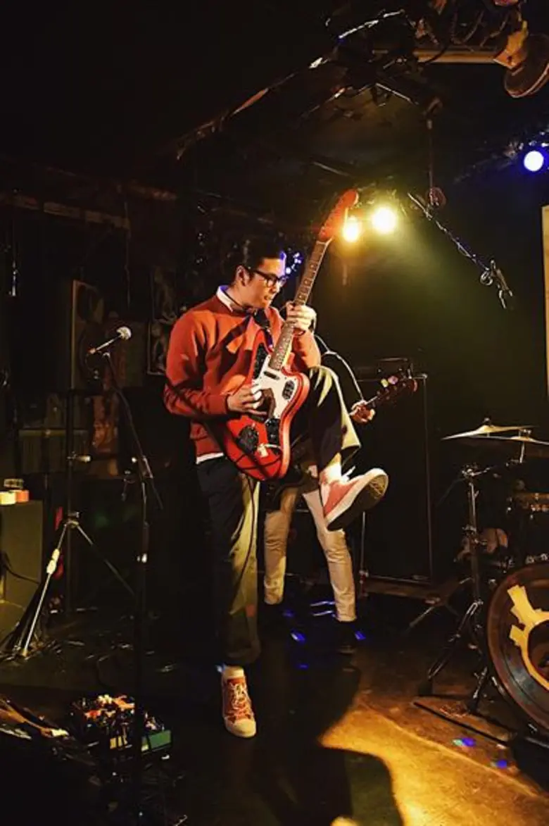 หมดสัญญาศิลปินกับค่ายเพลงตึกสีฟ้าย่านลาดพร้าวอย่างเ...