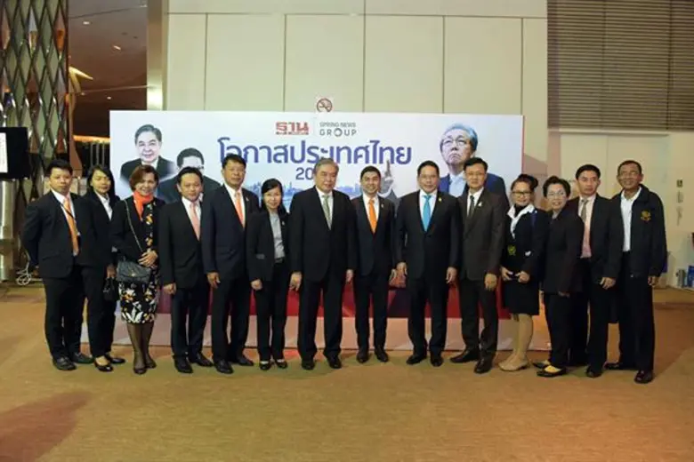 นายฉัตรชัย ศิริไล กรรมการผู้จัดการ พร้อมด...