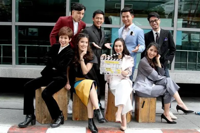 ฉลองความสำเร็จต่อจากเพลง "ก้าวไปพร้อมคุณ"...