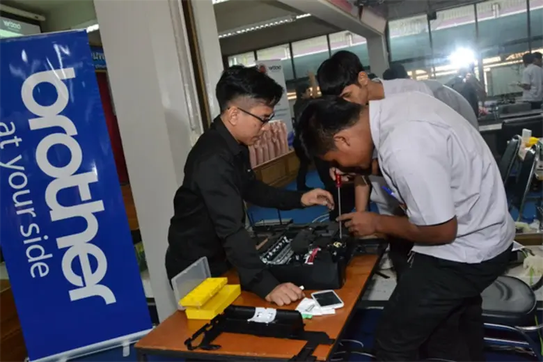 บราเดอร์ จัดโครงการ 'The Academic Cooperation Program’ ฝึกอบรมการซ่อมเครื่องพิมพ์อิงค์เจ็ทบราเดอร์ฯ