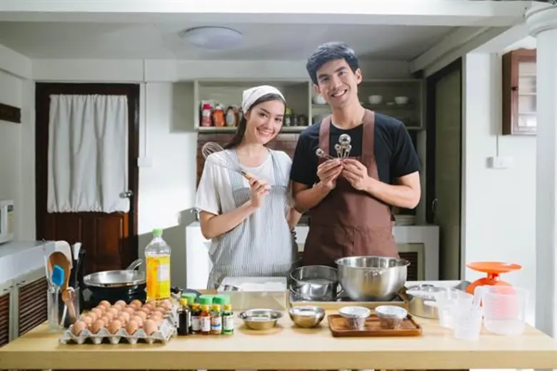 'จุ๊บ - อุ๋ม’ ถ่ายเอ็มวีสุดพิเศษ ส่งท้ายปี!! ดึง 'เต๋อ - เดียร์น่า’ ตัวแทนเบื้องหลังความรัก