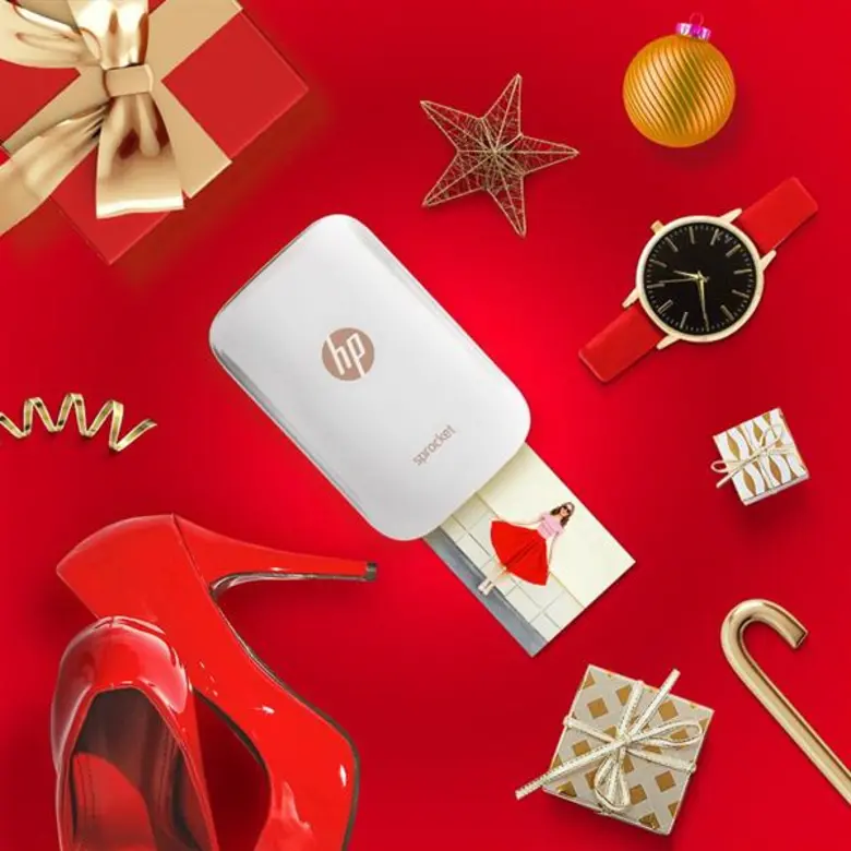 HP เซอร์ไพรส์ส่งท้ายปีไก่ มอบกิ๊ฟท์บ๊อกซ์สุดคิ้วท์ เมื่อซื้อ HP Sprocket Photo Printer พิเศษ!! Limited Edition Gift Box พร้อมกระดาษ 50 แผ่น