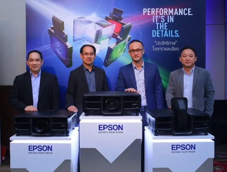 มร.ซิ่ว จิน เกียด (ที่ 2 จากขวา) ผู้จัดกา...