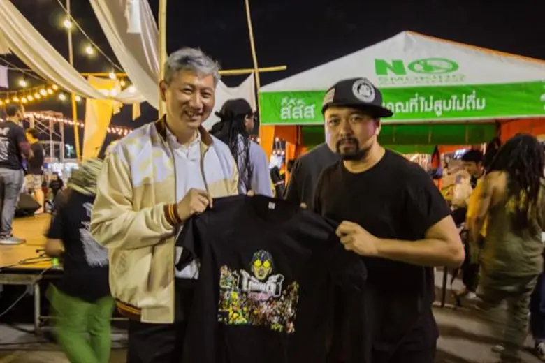 เสร็จสิ้นเป็นที่เรียบร้อย กับเทศกาลดนตรีเพื่อสุขภาพแห่งชาติ โคตรอินดี้ครั้งที่ 13 ตอน โคตรอินดี้พาซ่าส์ : KODINDY P(L)AZA จารึกประวัติศาสตร์อีกครั้ง 120 ศิลปิน 8 เวที เที่ยงวันยันเที่ยงคืน