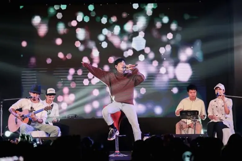 ทีวีไกด์: รายการ “Life.beats (ไลฟ์ บีทส)” มอบความสุขปีใหม่แฟน .. ส่ง “เต๋อ-ติช่า” บุกล้วงลูกงานแฟนมีตติ้ง “เป๊ก-ผลิตโชค” ที่เดียวก่อนใคร