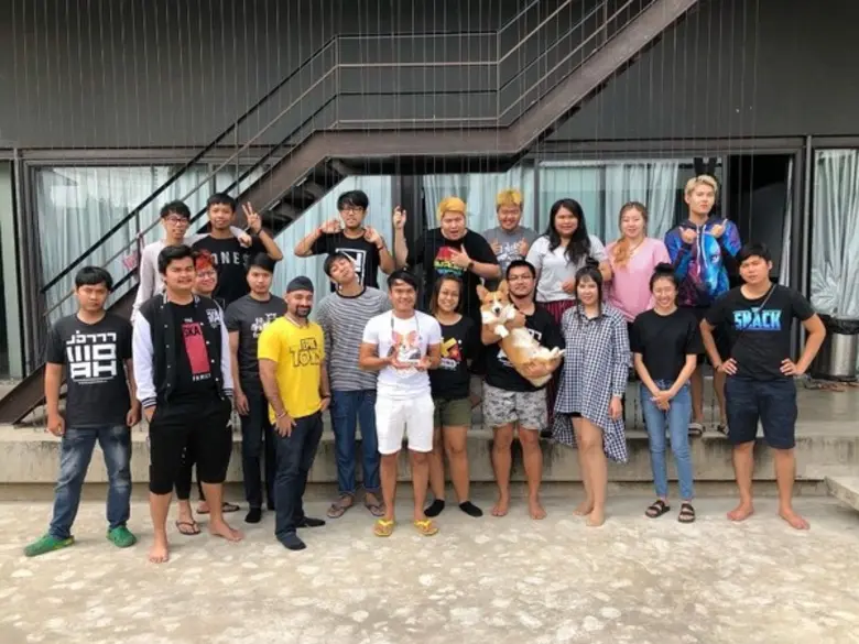 บี้ เดอะสกา ครีเอเตอร์สุดฮอต คว้ารางวัลวิดีโอยอดนิยมจาก YouTube และเตรียมลุ้นต่อกับรางวัลระดับเอเชีย