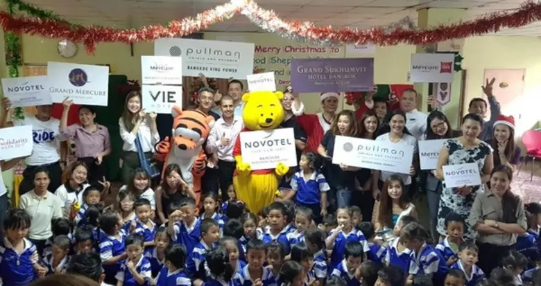 โรงแรมโนโวเทล กรุงเทพ สยามสแควร์ นำโดย คุ...