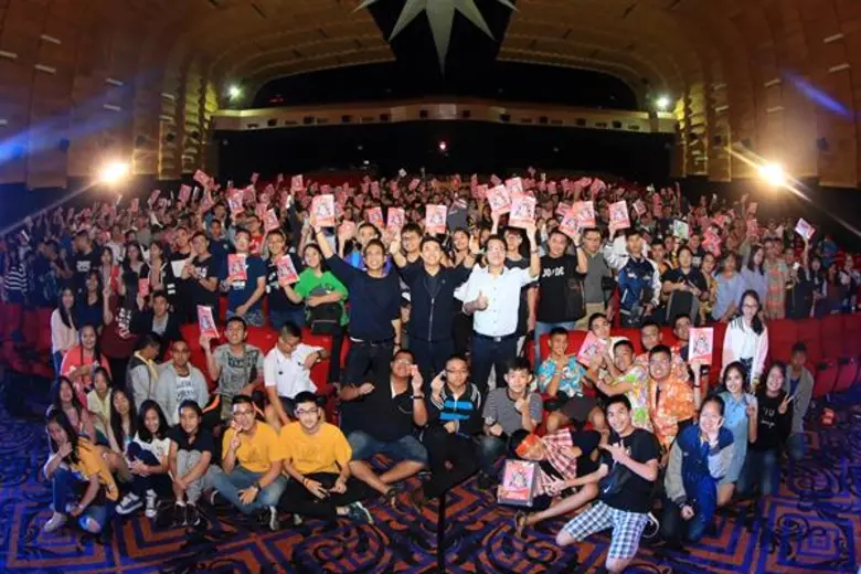 นายสุธี อัสววิมล ครูและผู้ร่วมก่อตั้งโรงเ...