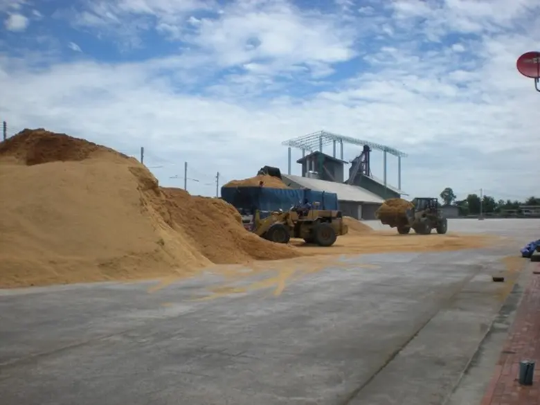 ตลาดกลางข้าวและพืชไร่สินรุ่งเรือง จากท่าข้าวธรรมดาก้าวเข้าสู่ตลาดกลางค้าข้าวมือทองของนครสวรรค์  สร้างรายได้งาม 2,500-4,000 ล้านบาทต่อปี