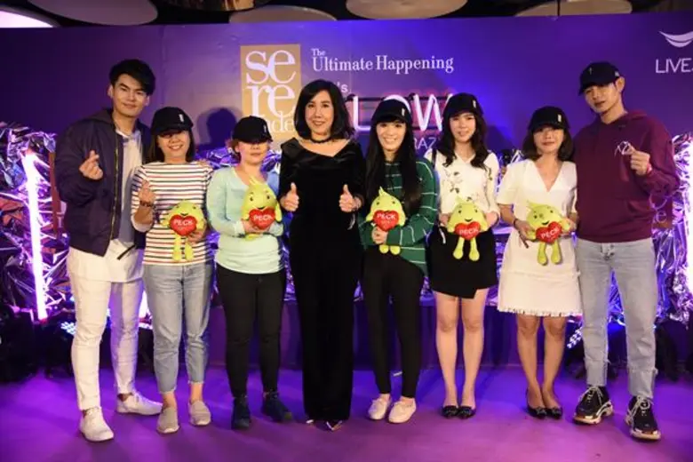 “เป๊ก-ฮั่น” มันส์เต็มแมกซ์ ส่งท้ายปี!  ที่งาน “AIS Serenade The Ultimate Happening Ep.4 : Let’s Glow Crazy”