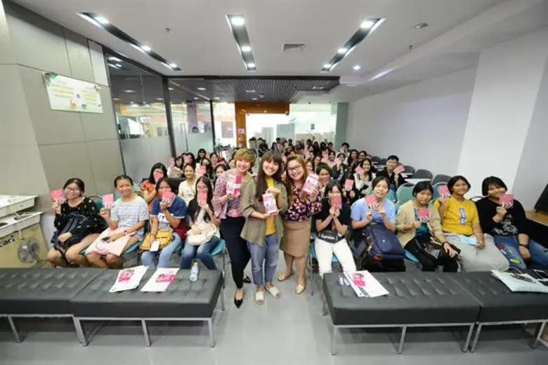 เอ็นคอนเส็ปท์จัดติวภาษาอังกฤษจากนิยายแชทชื่อดัง จับมือผู้เขียนจุดประกายฝันสร้างแรงบันดาลใจในการเรียน