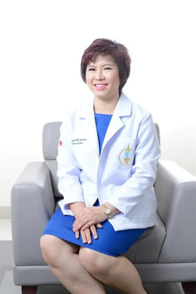 เทศกาลแห่งความสุขเวียนมาถึงอีกครั้ง นอกจากความสุข สนุกสนานแล้ว ในฐานะพ่อแม่ เราจะใช้โอกาสในเทศกาลนี้ สอนอะไรเจ้าตัวเล็กของเราได้บ้าง มาลองดูคำแนะนำจากคุณหมอกันค่ะ