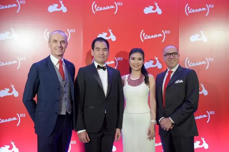 ภาพข่าว: พิอาจิโอ กรุ๊ป และเวสปิอาริโอ (ประเทศไทย) ร่วมเฉลิมฉลองเปิดตัว (VESPA 946) RED  สุดยอดสกู๊ตเตอร์พรีเมี่ยมสุดพิเศษพร้อมดีไซน์สุดหรูเพื่อการกุศล