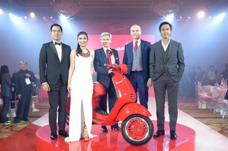 ภาพข่าว: พิอาจิโอ กรุ๊ป และเวสปิอาริโอ (ประเทศไทย) ร่วมเฉลิมฉลองเปิดตัว (VESPA 946) RED  สุดยอดสกู๊ตเตอร์พรีเมี่ยมสุดพิเศษพร้อมดีไซน์สุดหรูเพื่อการกุศล