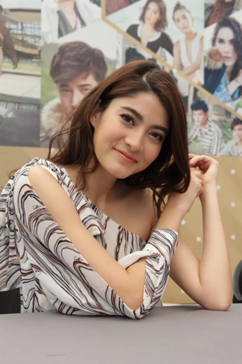 ช่อง 3 ส่งความสุขท้าลมหนาวรับวันปีใหม่ จัดทัพนักแสดง เซ็นปฏิทินปี 2561